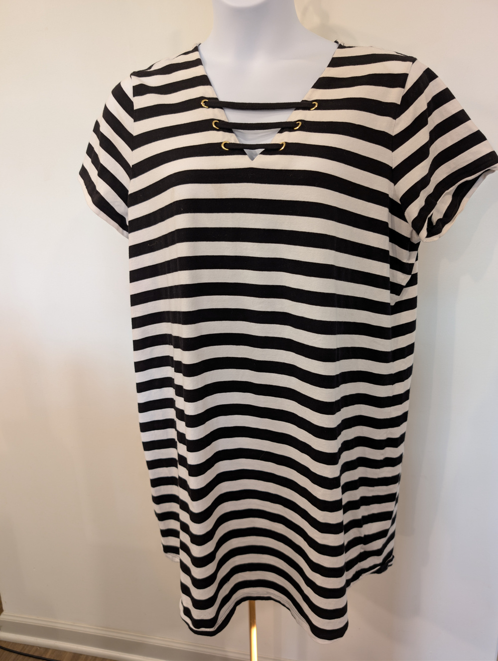 1014 - Michael Kors Striped Lace Up Dress Top Black White Short Sleeve - Size 2X